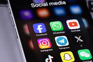 Povinná kontrola všeho, co napíšeme v chatech, je znovu na stole - Seznam Zprávy